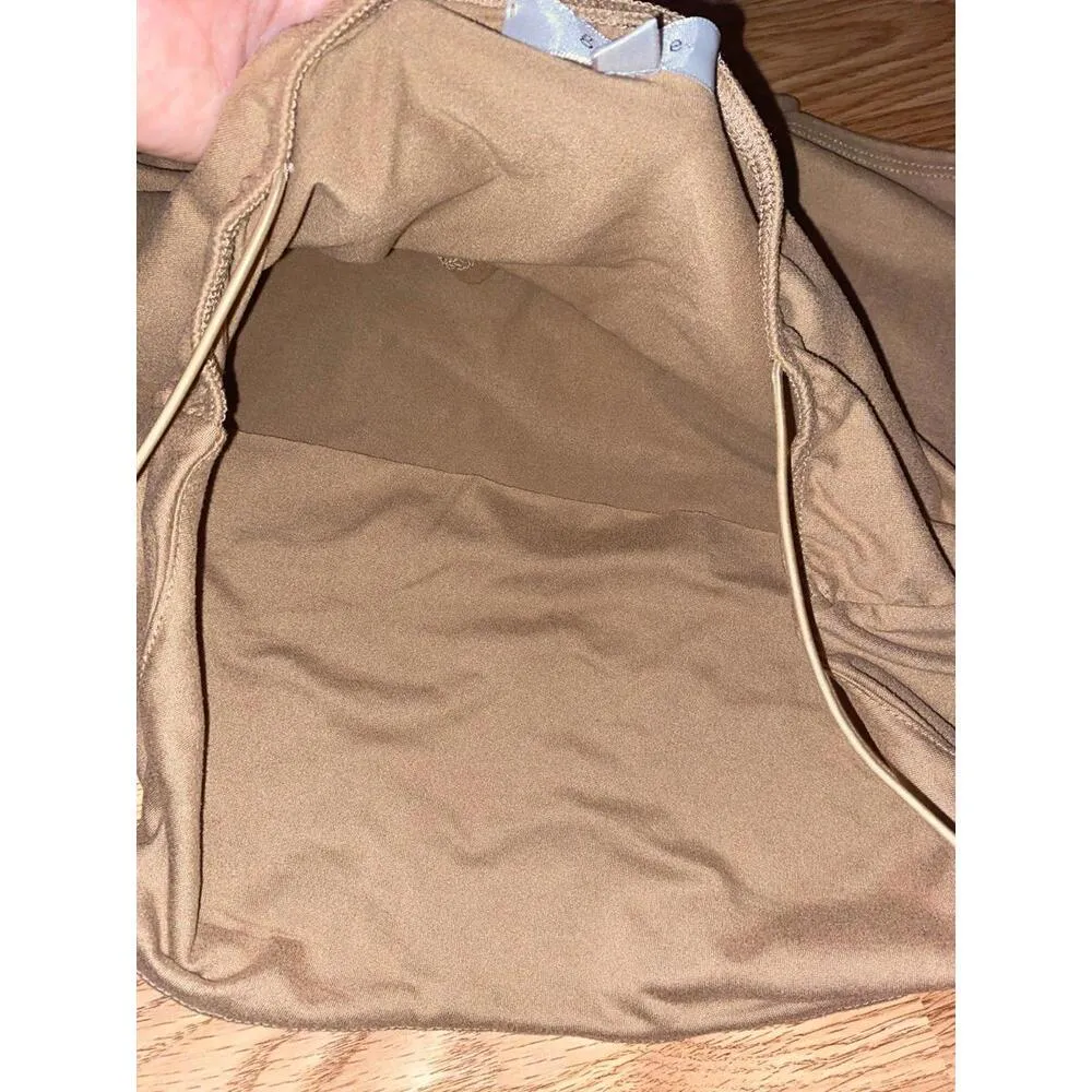 Gaze Crop Tank Top Size Medium - Image 6