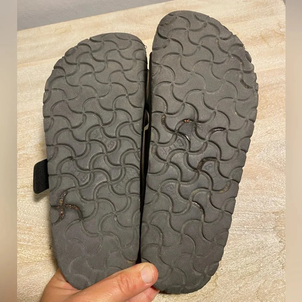 Birkenstock womens Arizona size 37.  Black birkibuk - Image 4