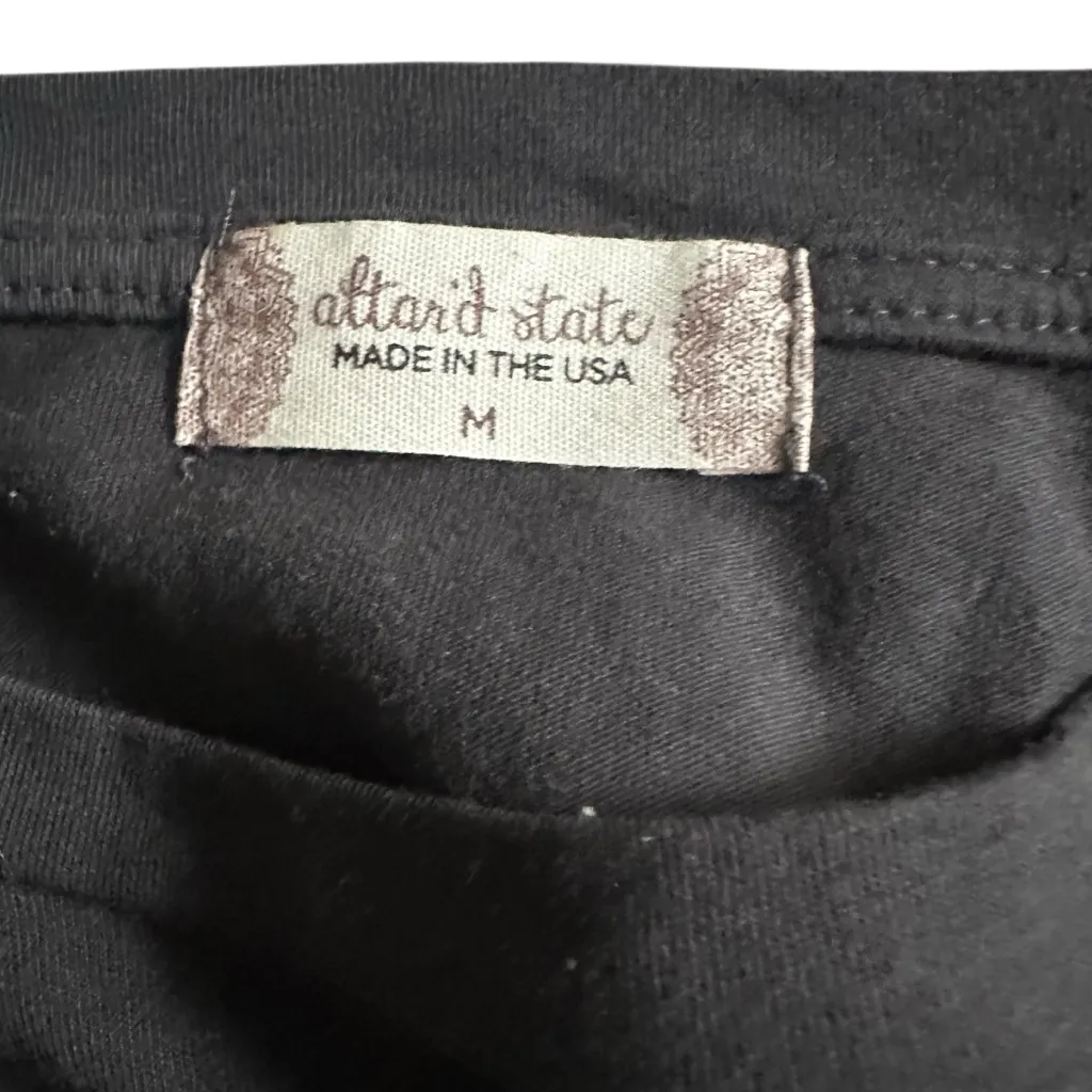 Altar’d State Women’s Cheetah Print Lips Short Sleeve Graphic T-Shirt Size M NWT - Image 8