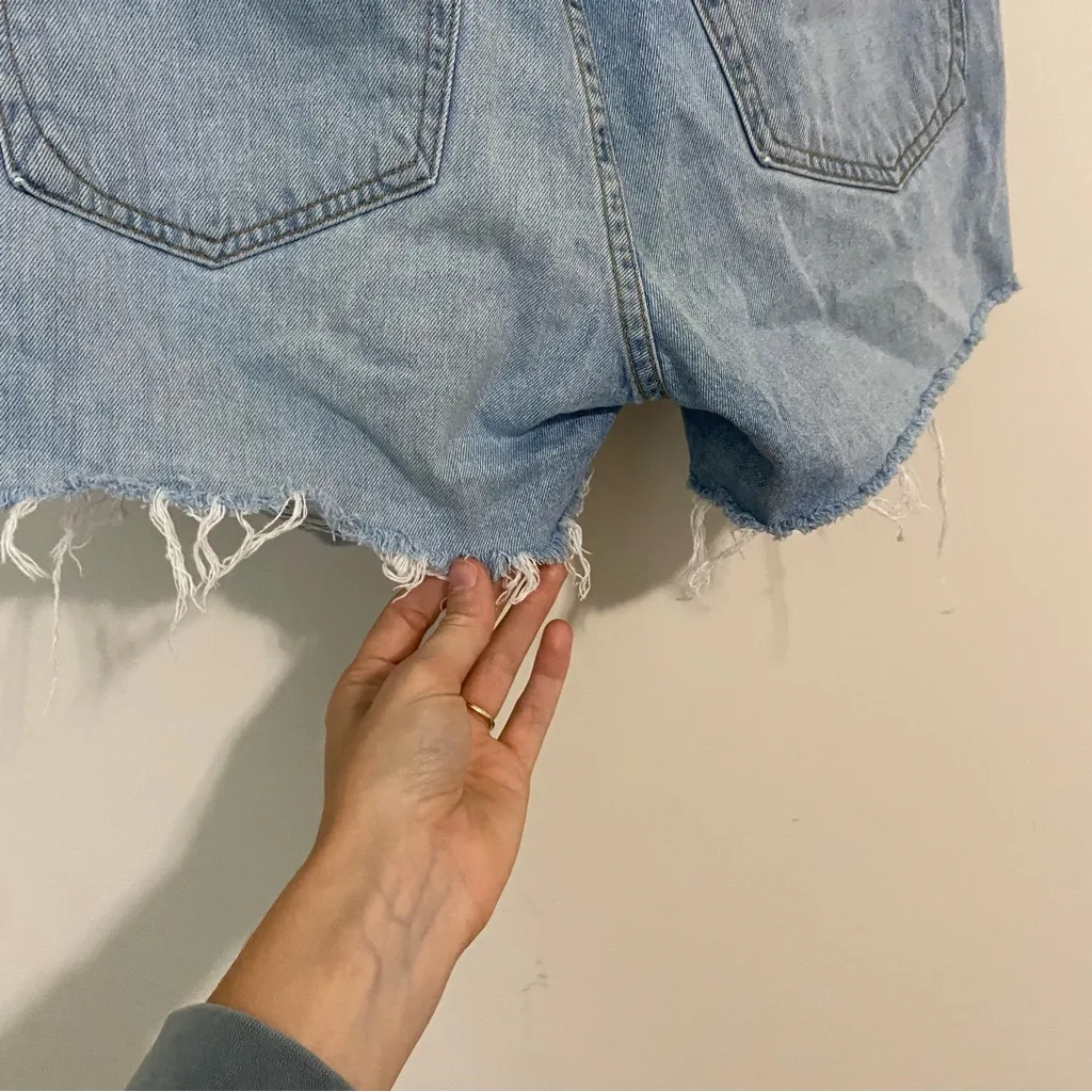 Rag and Bone Light Wash Distressed Denim Shorts size 26 - Image 8