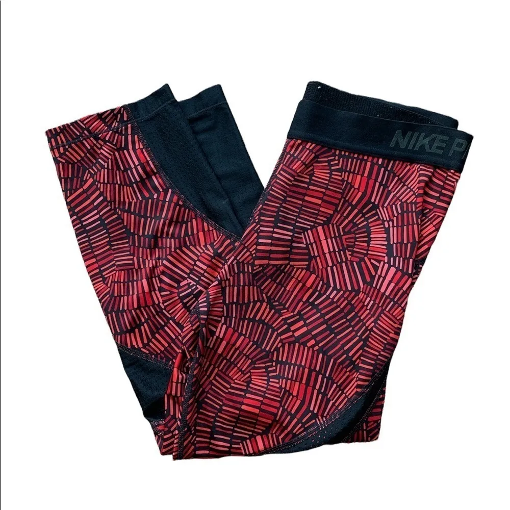 Nike | Nike Pro spandex capri leggings mesh details - Image 2