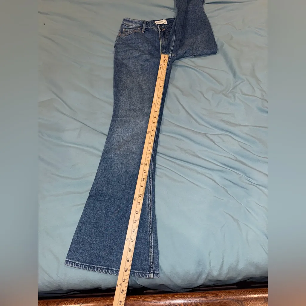 Abercrombie The Vintage Flare High Rise 2R - Image 2