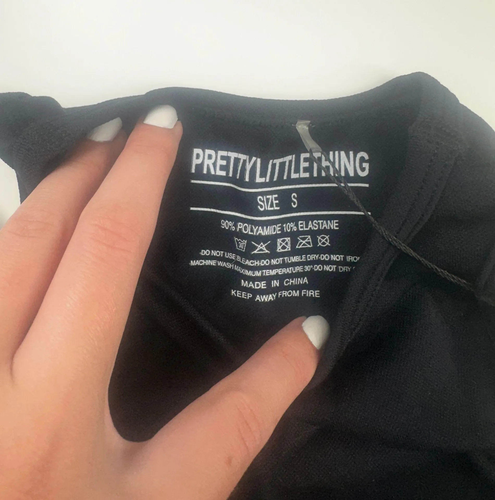 Pretty Little Thing Plt Sports Bra - Image 3