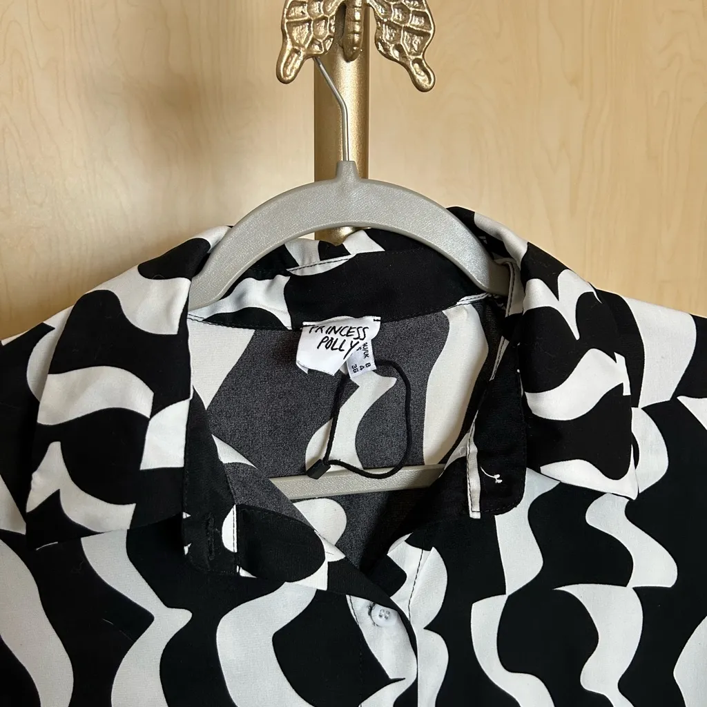 Princess Polly Black and White Wave Button Down Shirt - Image 2