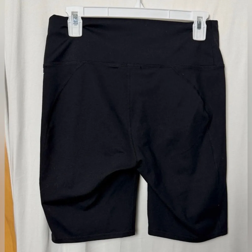 Fabletics PowerHold Black High-Waisted Shorts Size Large - Image 4