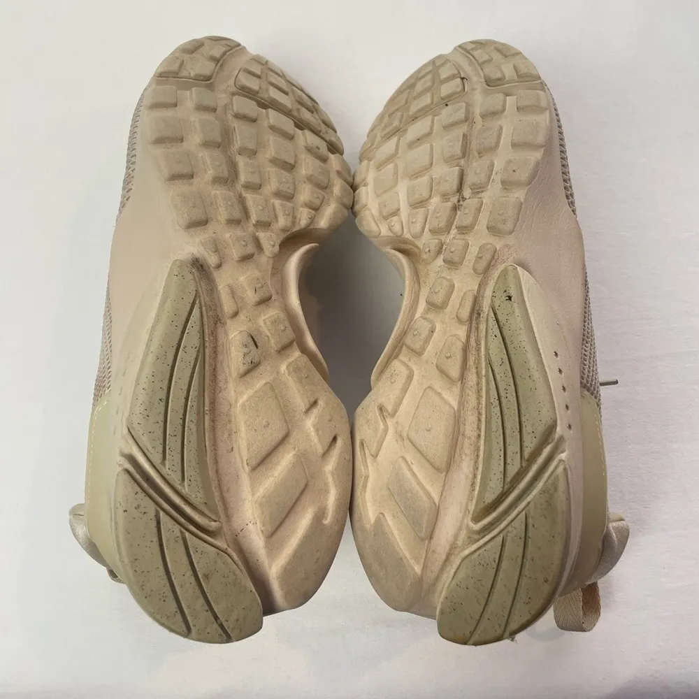 Nike Woman’s Presto Fly Oatmeal Sneaker Size‎ 10 - Image 7