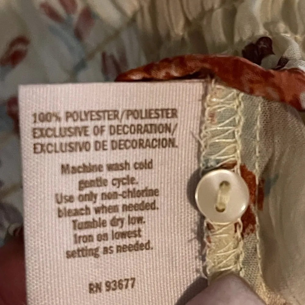 Decree ladies Blouse sz M - Image 3