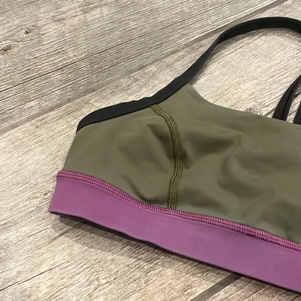 Lululemon Green and Pink Sports Bra Seamless Comfort - Image 2