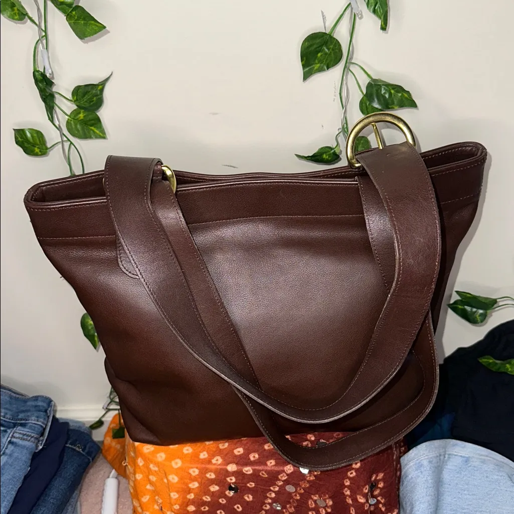 064-Coach Vintage # 4140 Elegant SoHo Waverly Lafayette Brown Leather Tote Bag - Image 3