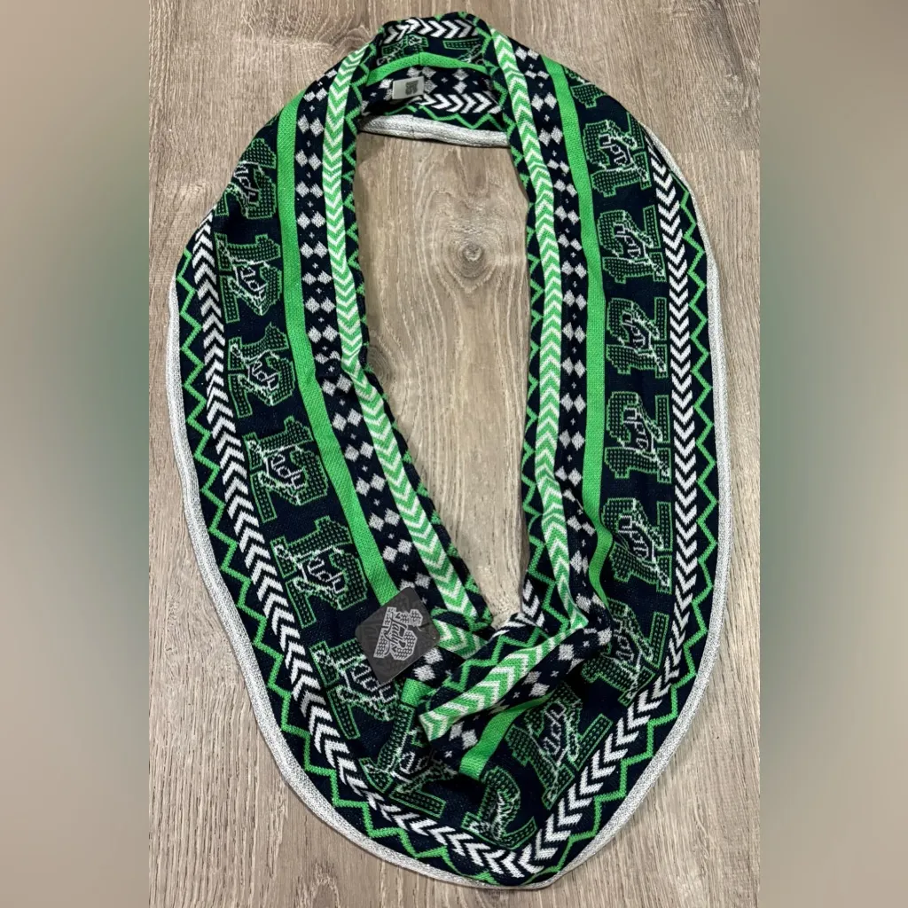 Lady 12 Seahawks Football Green and Black Patterned Infinity Scarf - Image 2