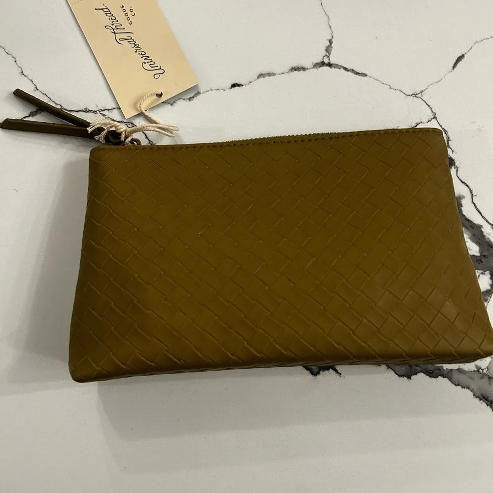 Universal Thread Summer Woven Zip Wallet Green NWT - Image 2