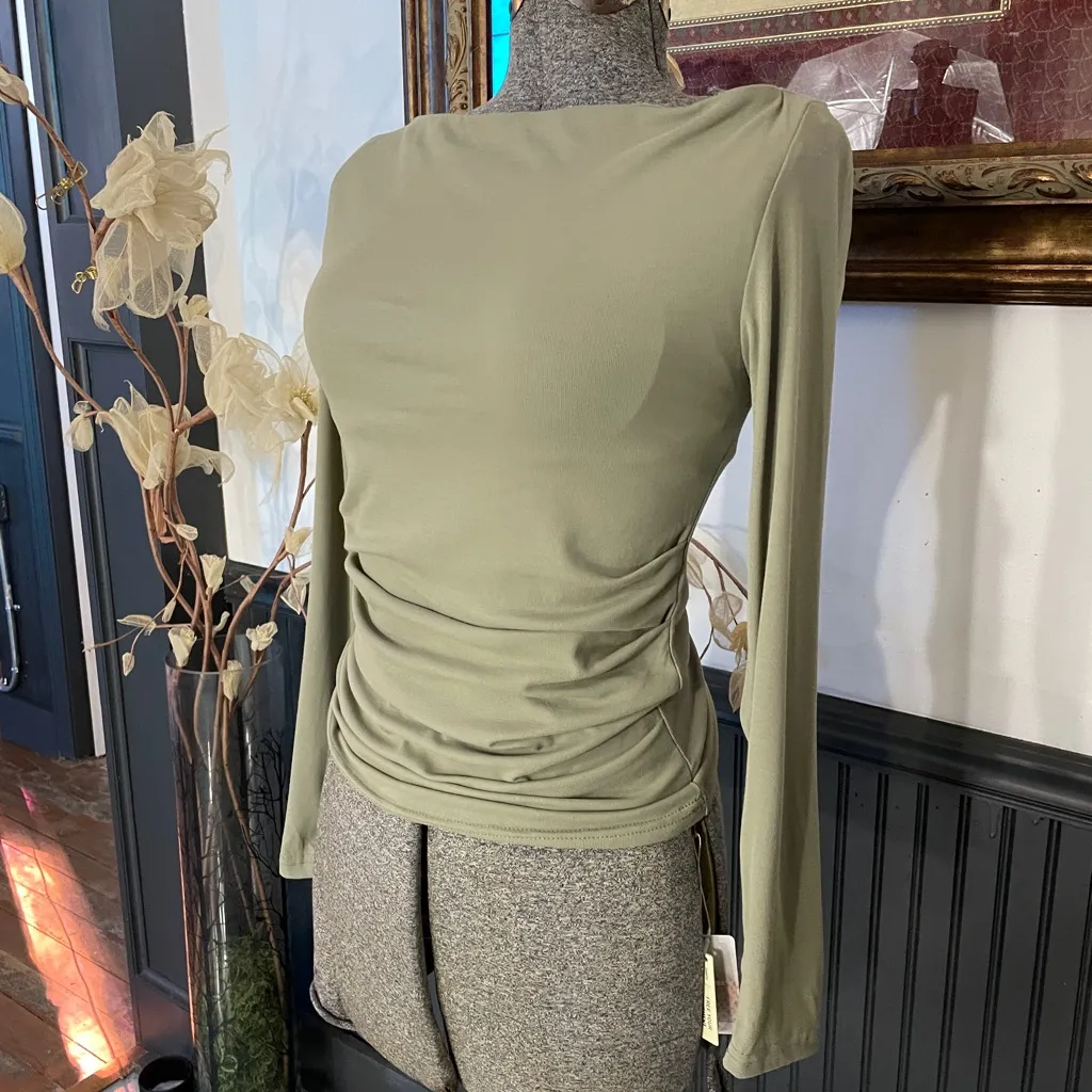 NWT OGL Side Ruched Boatneck Skin Kiss Brami Padded Built in Bra - Image 4