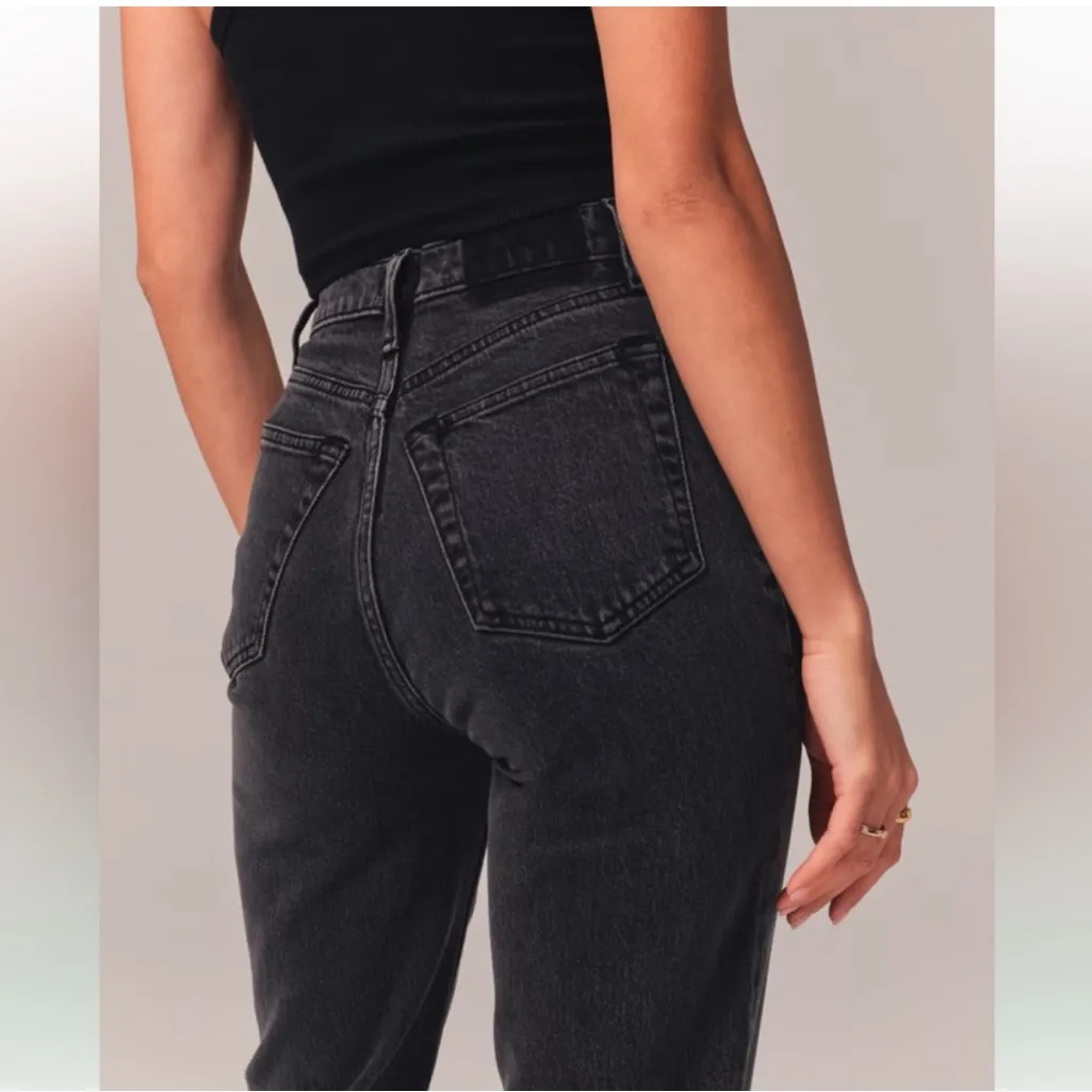 Abercrombie & Fitch 90s Straight Ultra High Rise Black Jean Curve Love Size 29 8 - Image 4