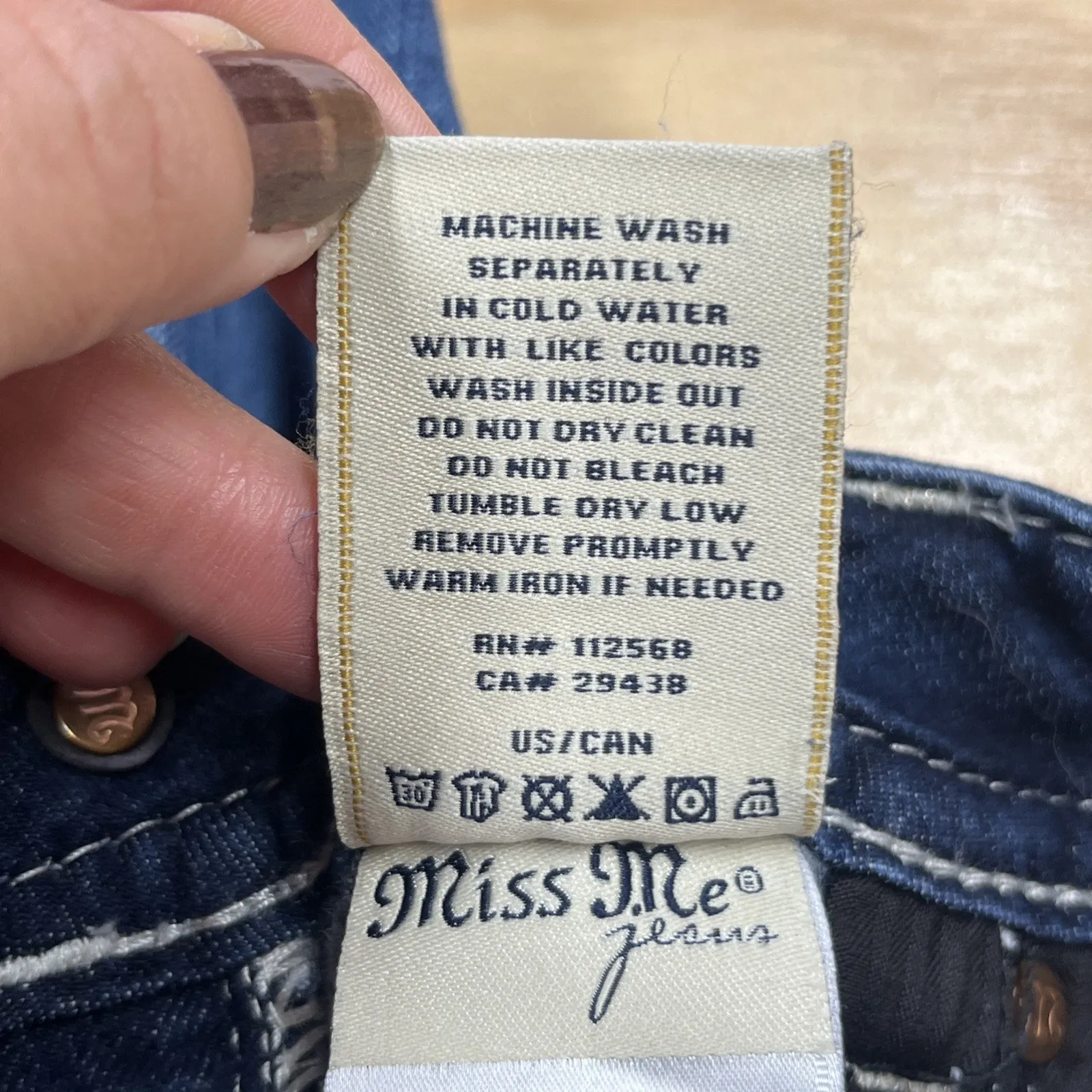 Miss Me Signature 7” Mid-Rise Shorts Size 27 Blue Denim Stretch Bling Western - Image 9