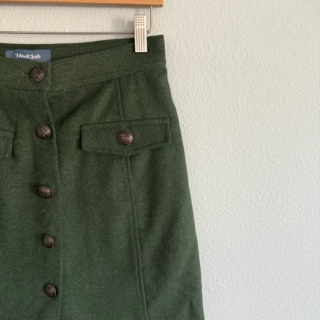 Modcloth Army Green Best Kept Secret Mini Button Skirt. Size 4 - Image 3