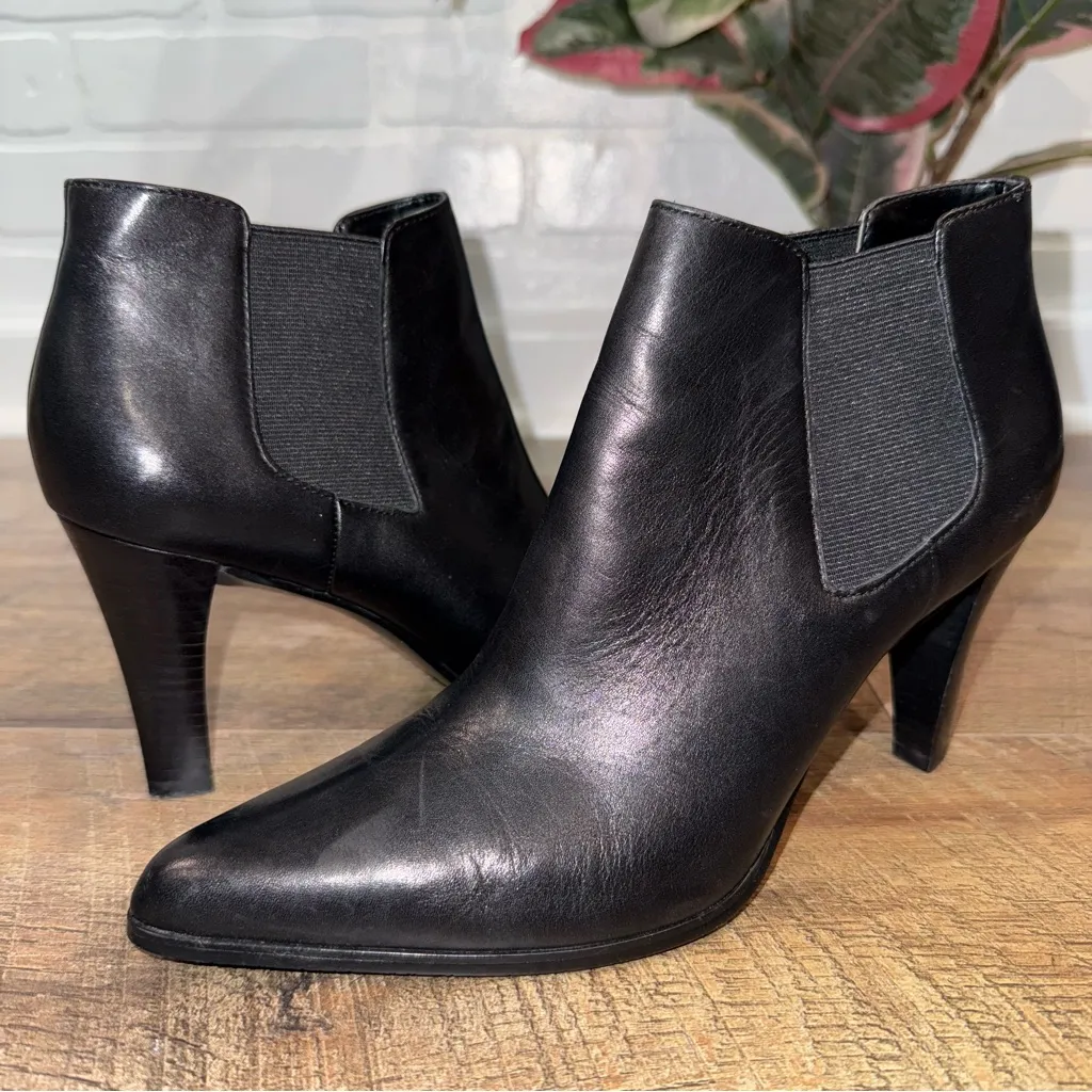 Tahari Bistro Black Leather Heeled Boots - Image 9