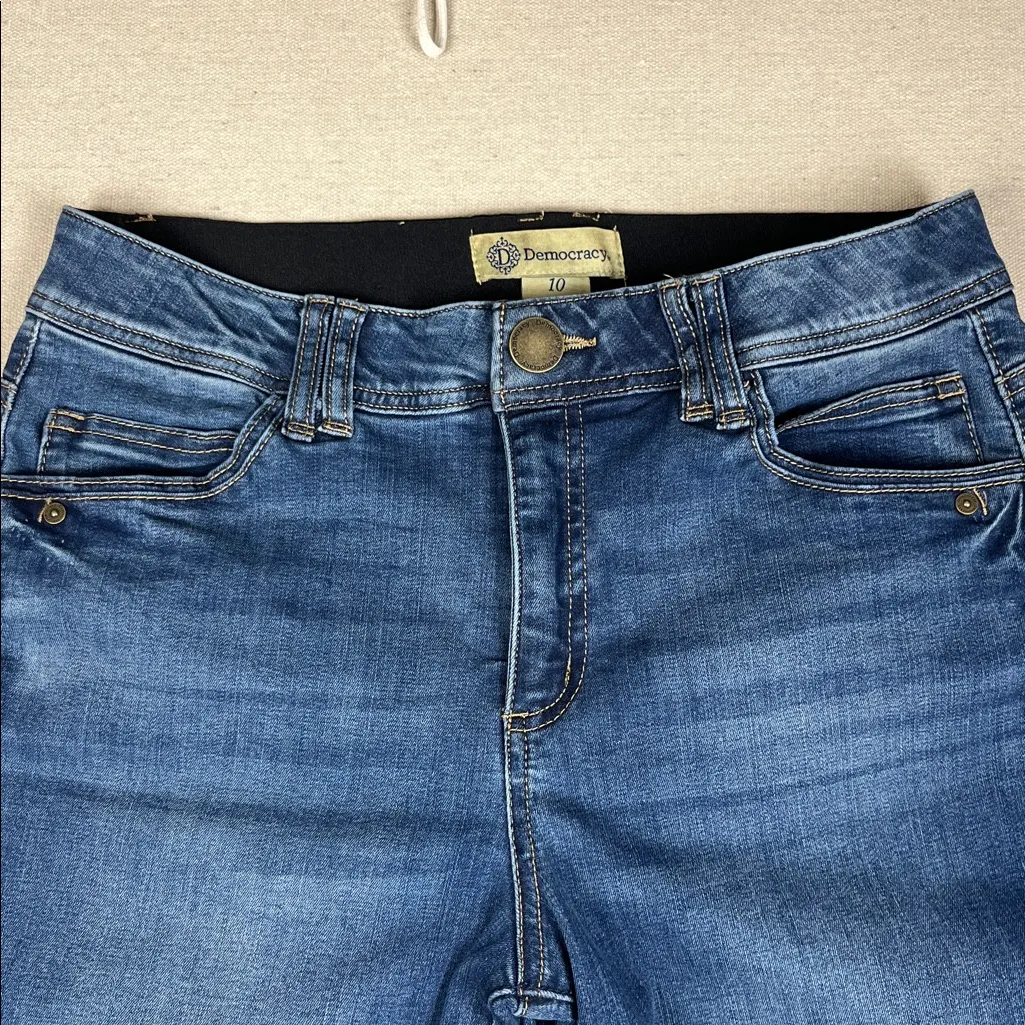 Democracy Blue Ab-solution Jeans
Size: 10 - Image 2