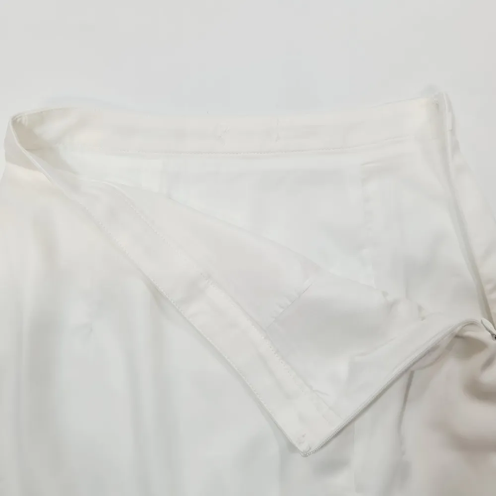 Superdown Kylie Mini Skirt in White - Image 7