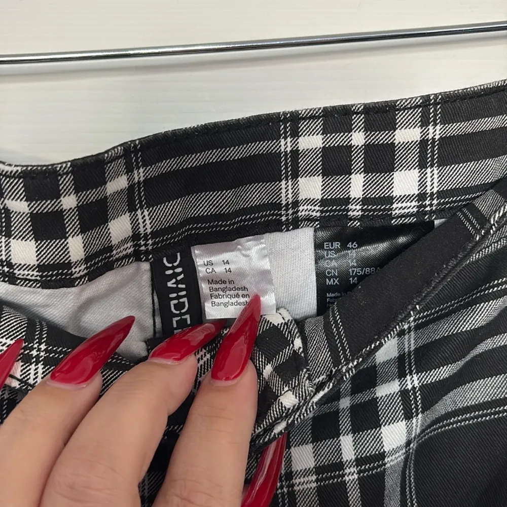 Divided Black Checkered Plaid Pants - Image 3