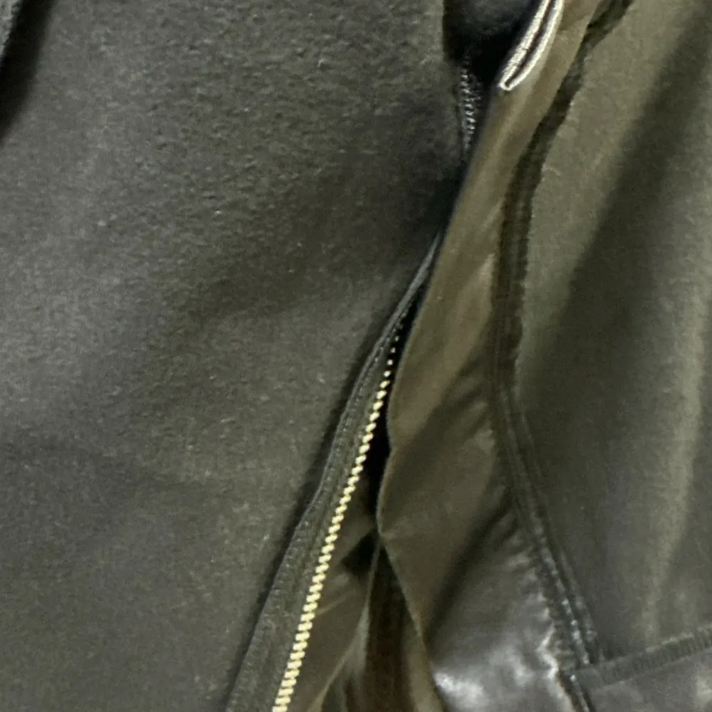 Cheap Monday Black Faux Leather Double Hook Zipper Front Crop Pants Womens Small - Image 9