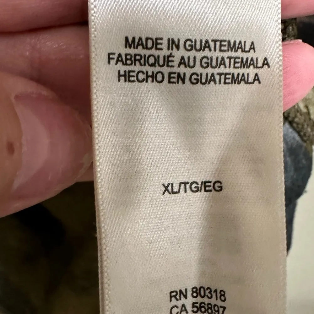 Lucky Brand camo vneck top - Image 4