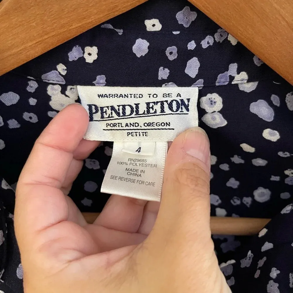 Women’s Pendleton Blue/purple floral button down long sleeve blouse 4 petite - Image 3