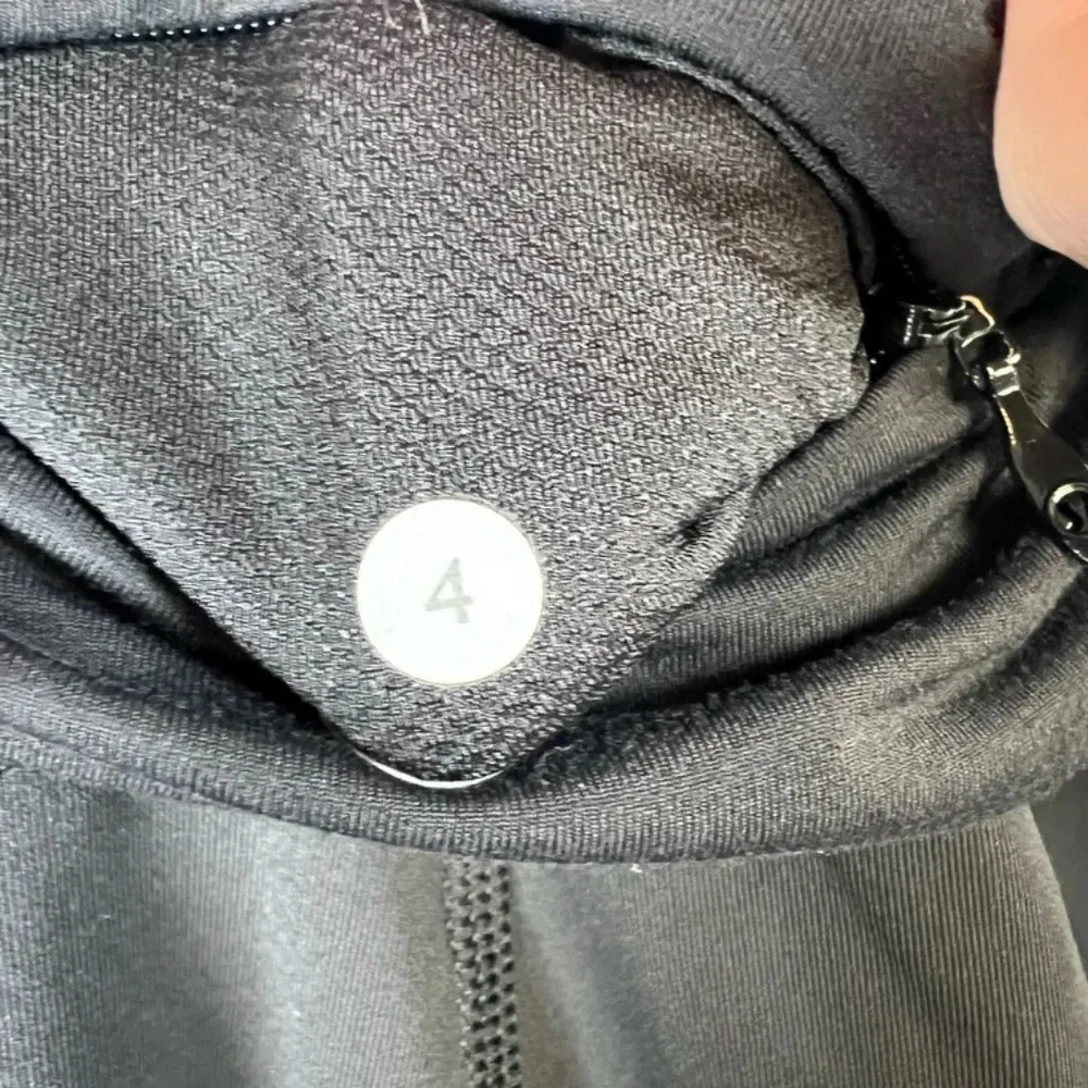 Lululemon Women's All You Need Tight Leggings  Black Mesh Panels Pockets  Size 4 - Image 15