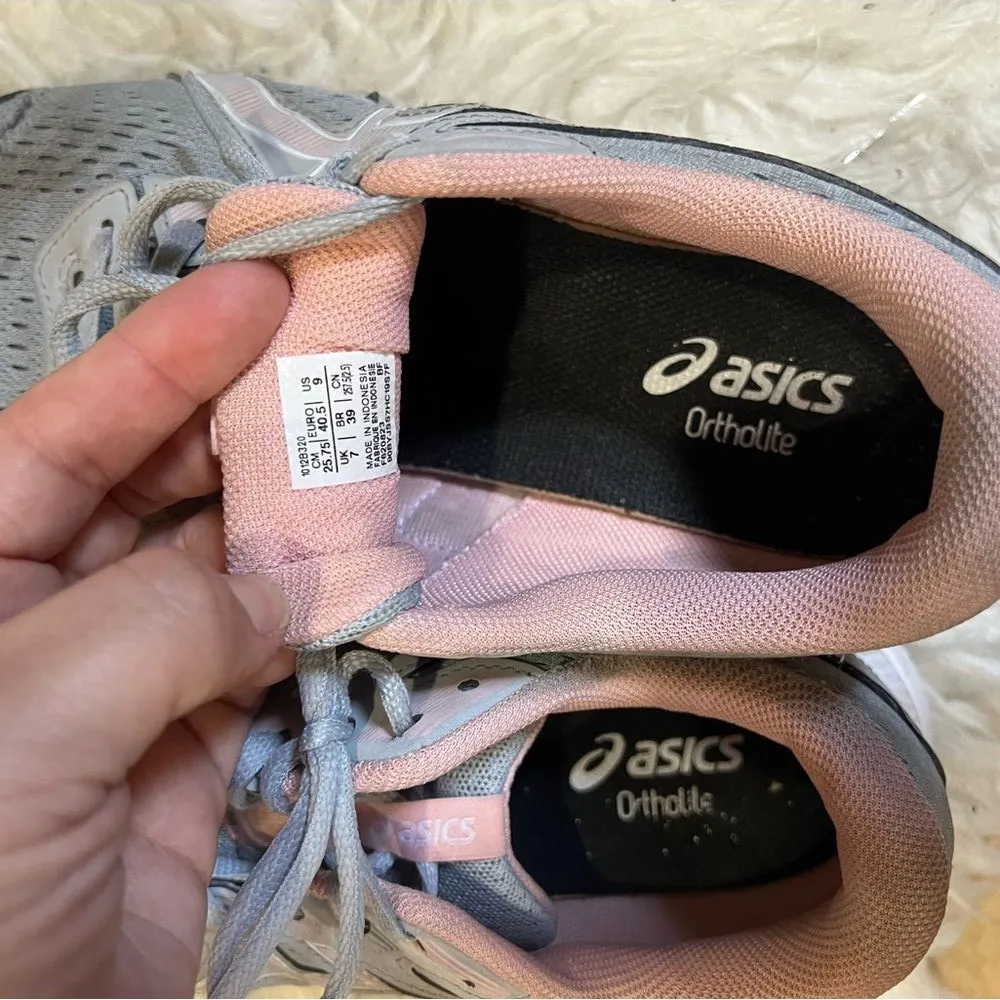 Asics women athletic shoes size 9 - Image 6