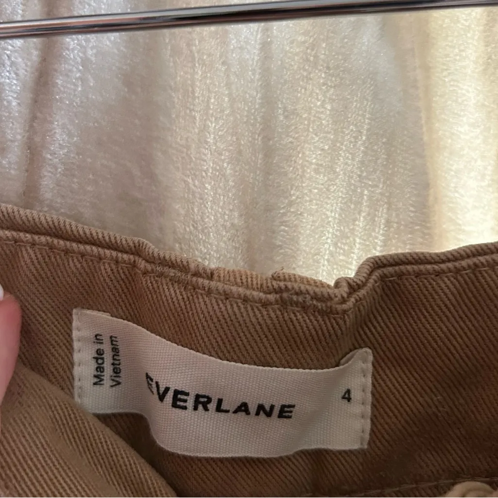 Everlane The Utility Short in Buttersoft Tencel Lyocell Cornstalk Tan NEW Size 4 - Image 4