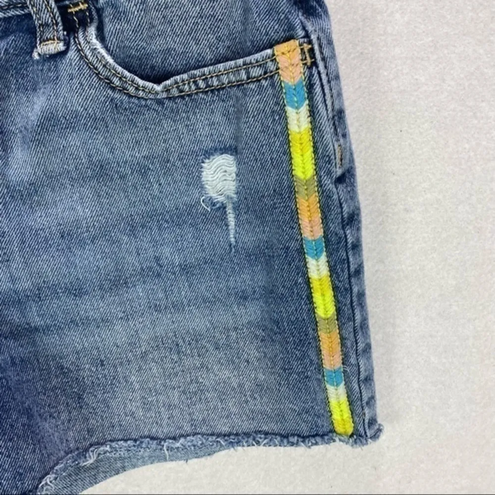 Old Navy Embroidered‎ Side Stripe Distressed Denim Short - Image 3