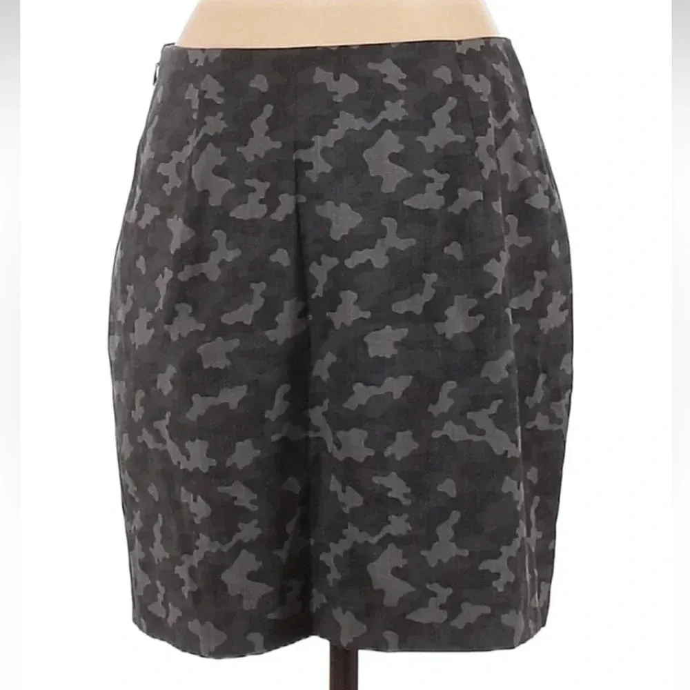 Nicole Miller Artelier CAMOUFLAGE Wool Blend Camo Pencil Skirt Size 4 - Image 3