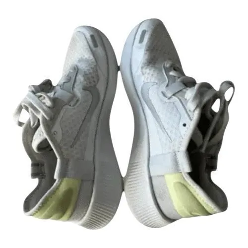 Nike Reposto Women White Grey Sneakers Size 7 Running Athletic Shoes Low Top - Image 4