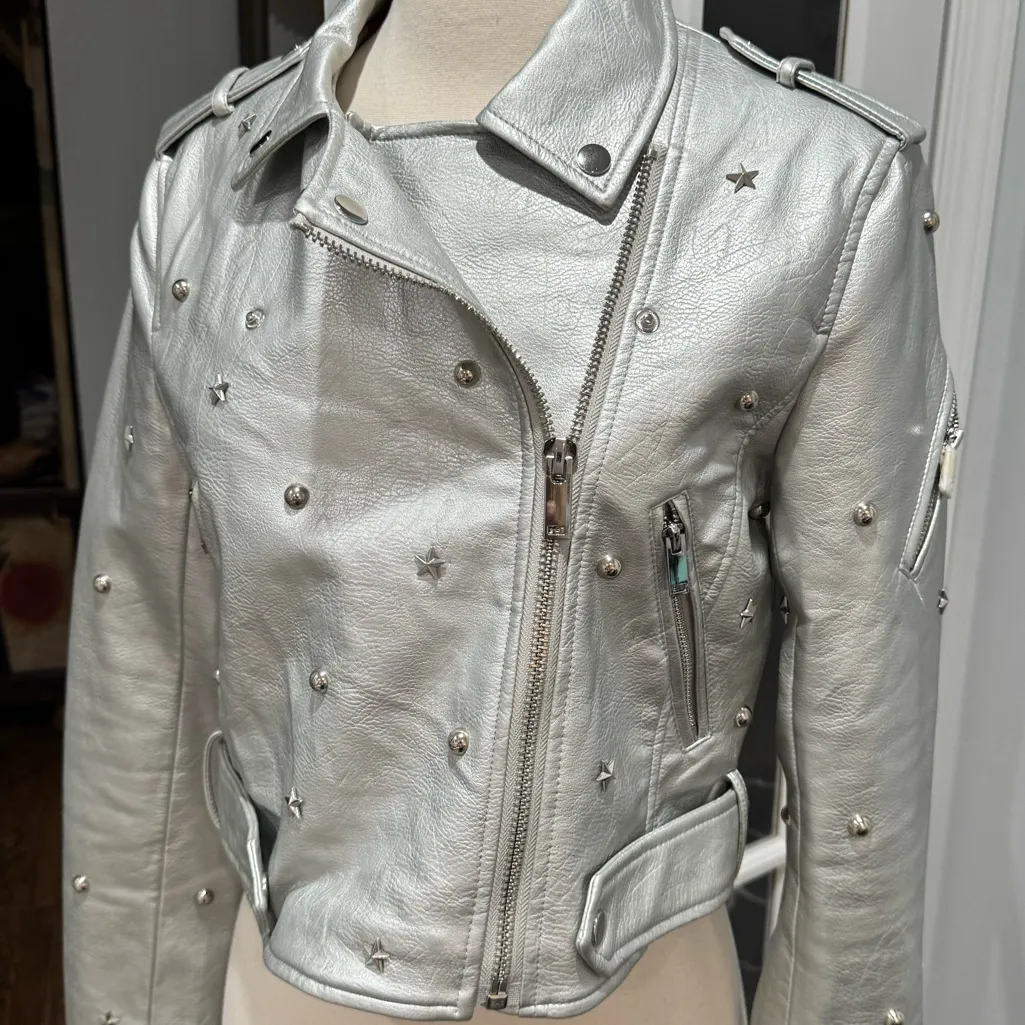 Forever 21 Silver Metallic Faux Leather Jacket - Image 7