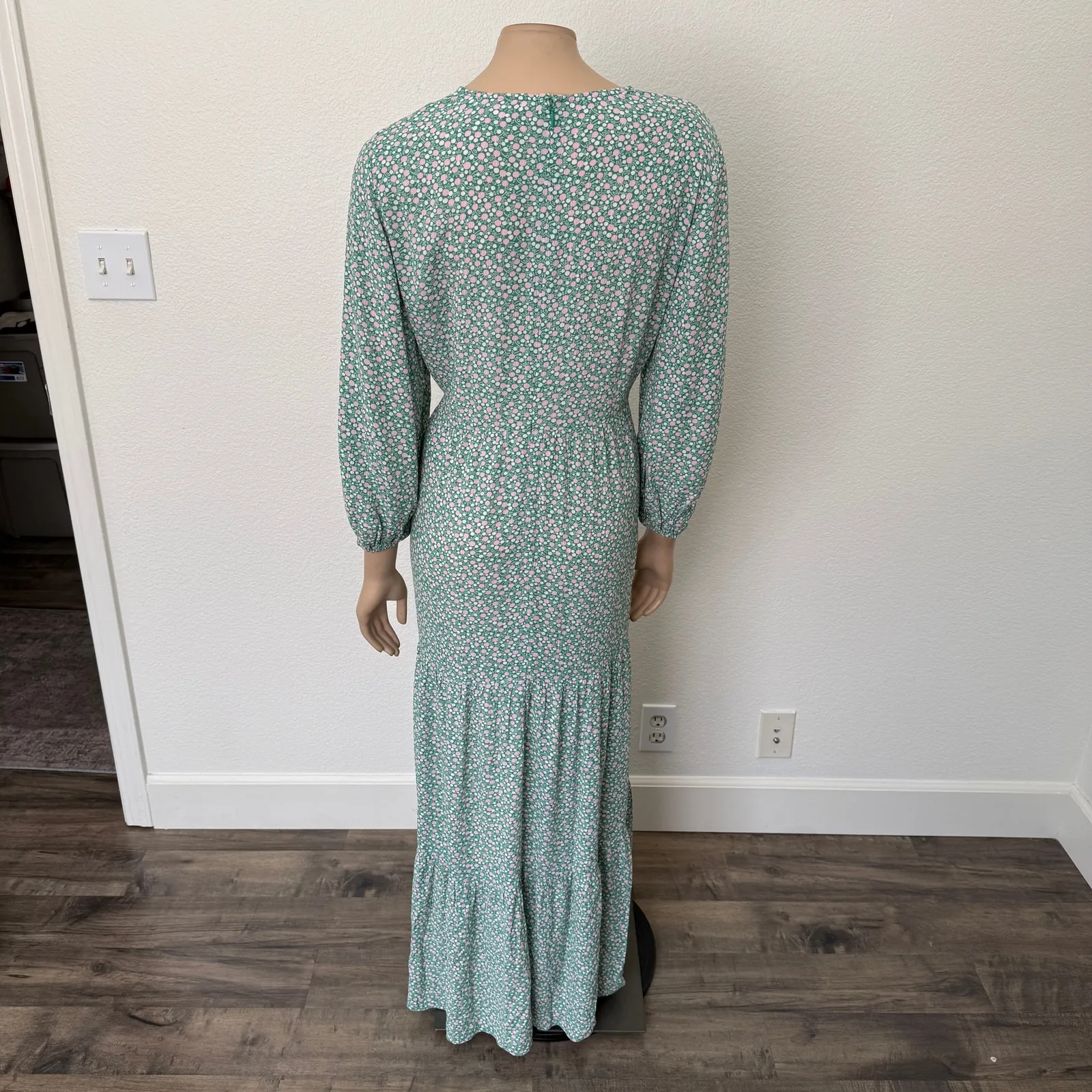 [Boden] Green Ditsy Garden Floral Print V - Image 4