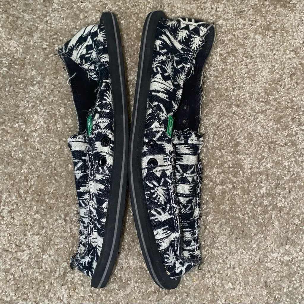 Sanuk Donna Tribal Sidewalk Surfers Black/White Women's Sz 10 - Image 3
