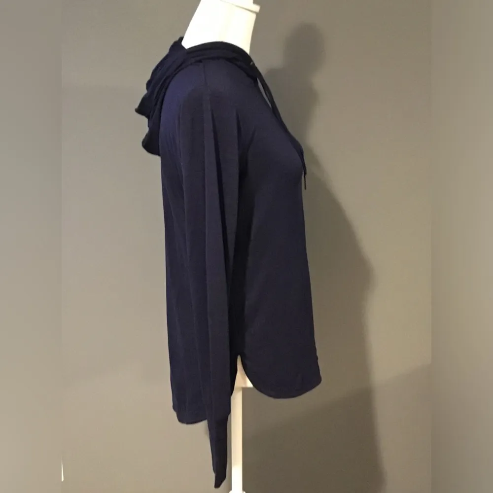 Gaiam  Marissa Navy Lightweight Hoodie with Thumb Holes Size Medium - Image 4