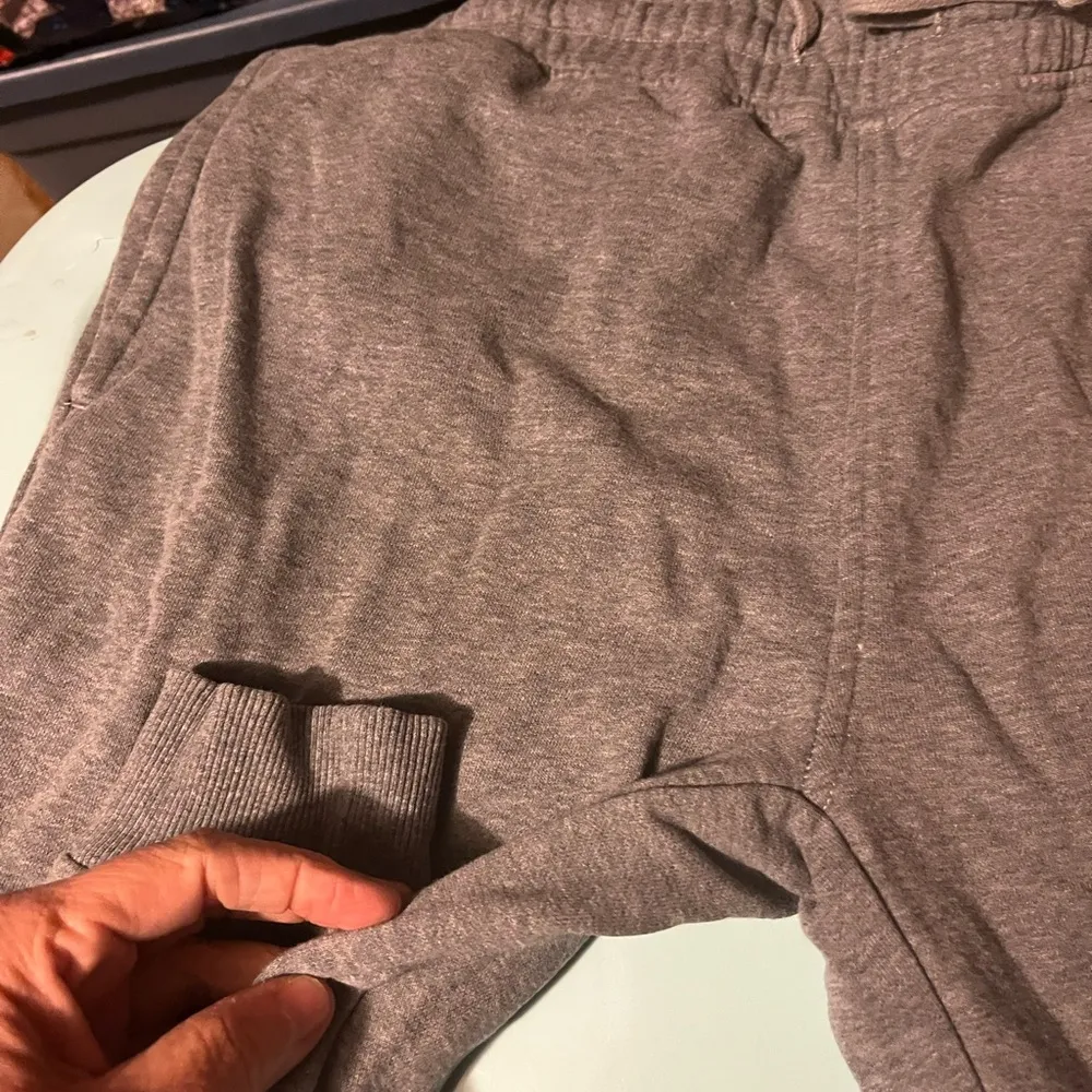 Gymshark joggers size small - Image 6