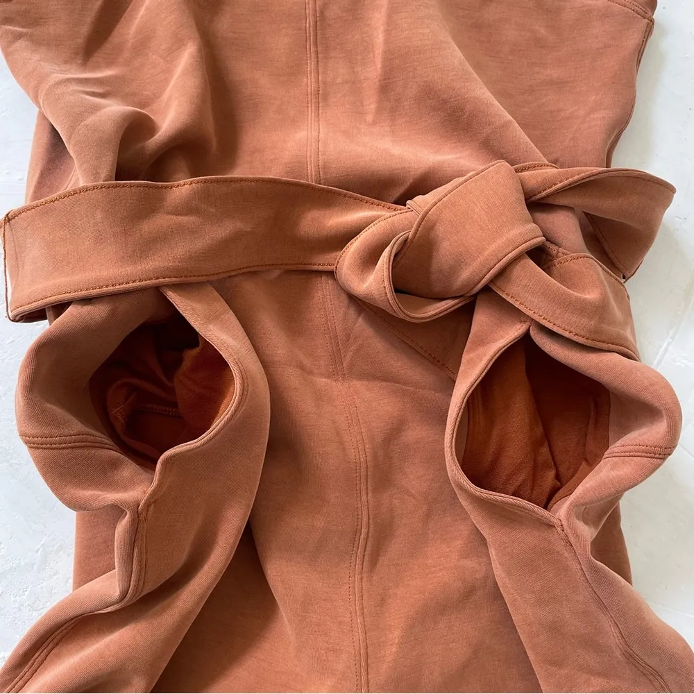 Lululemon Ease of it All V-Neck Jumpsuit
Butternut Brown Size 4 - Image 10