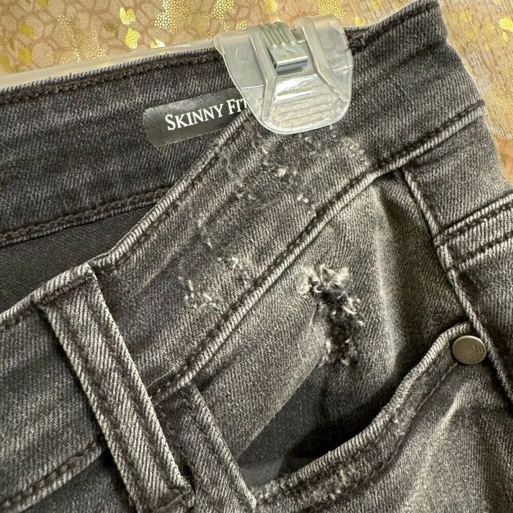 Judy Blue Black Destroyed Buffalo Plaid Patch Skinny Jeans 7/28 - Image 7