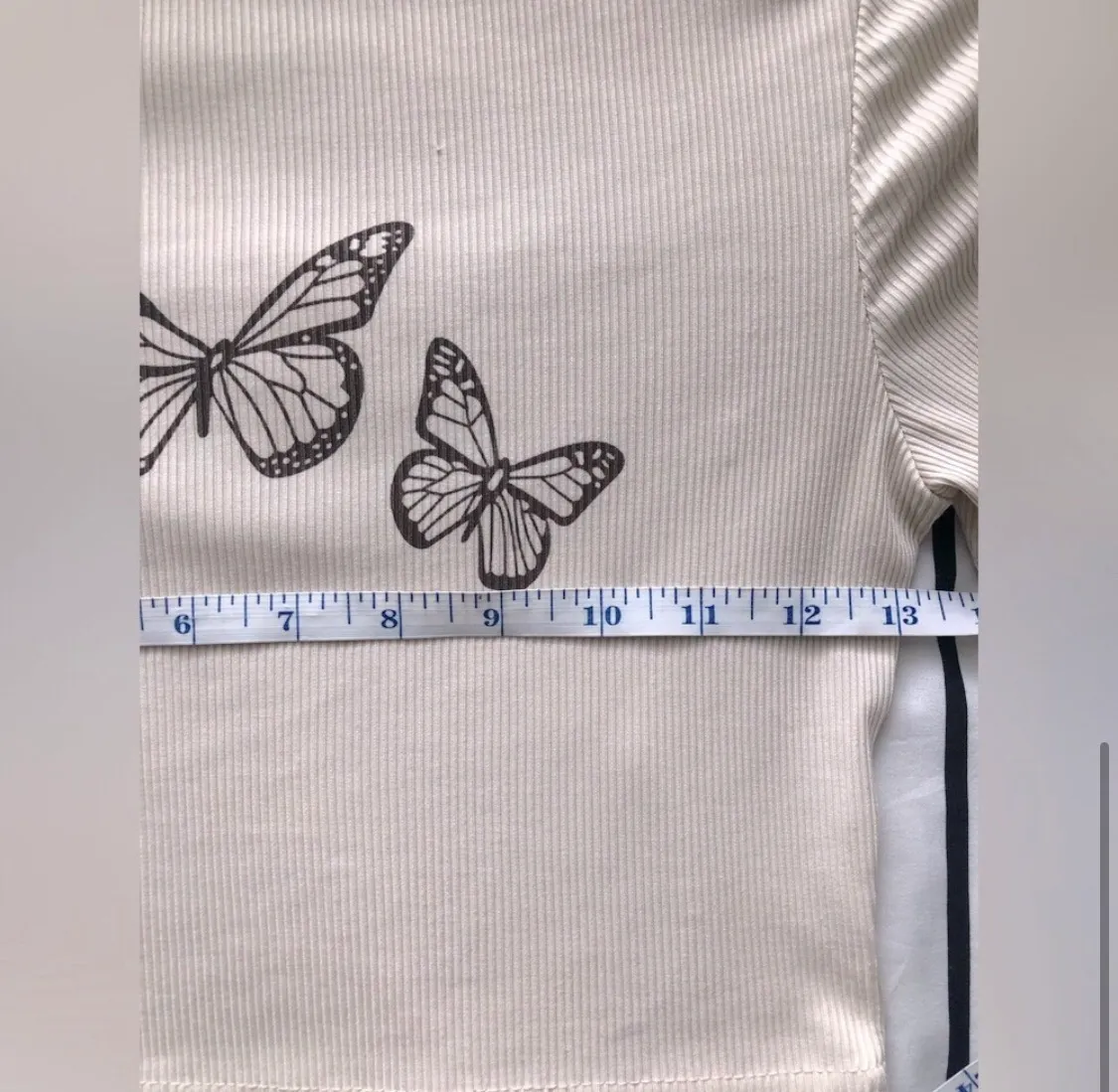 Butterfly Crop Tee - Image 6
