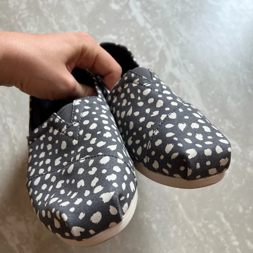 Toms Alpargata Tiny Cheetah Canvas Flats- Size 8 - Image 4