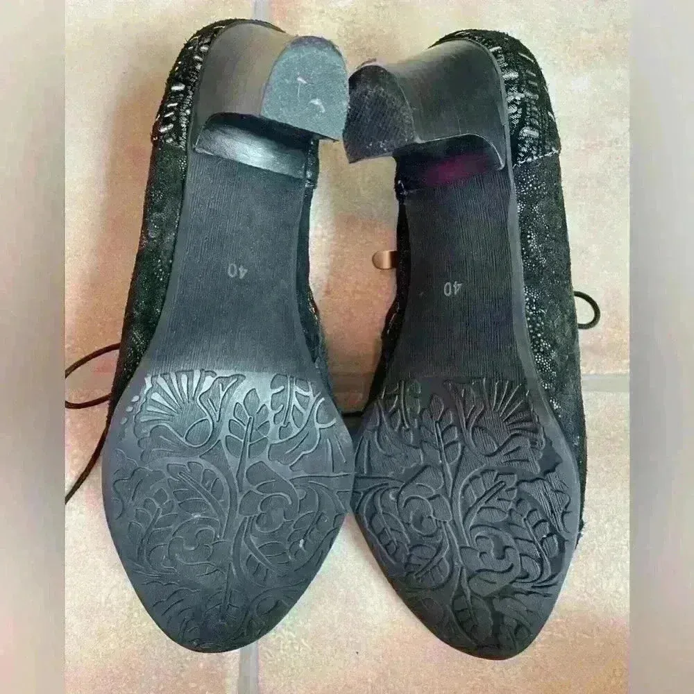 Laura Vida lace up bootie heels with metallic pattern Derbies ELCODIEO 231; 40 Black Size undefined - Image 7