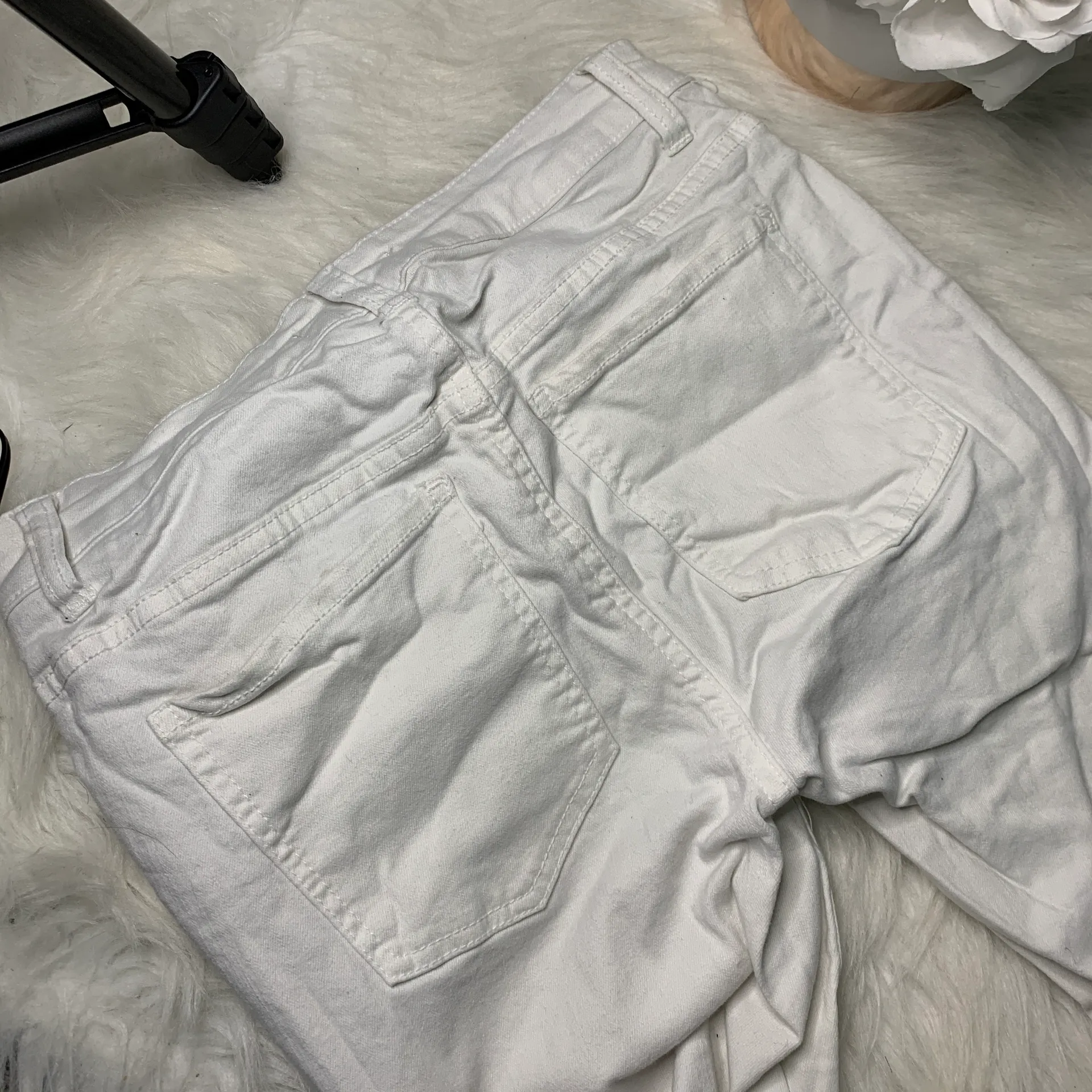 Francescas White Distressed Skinny Jeans - Image 4