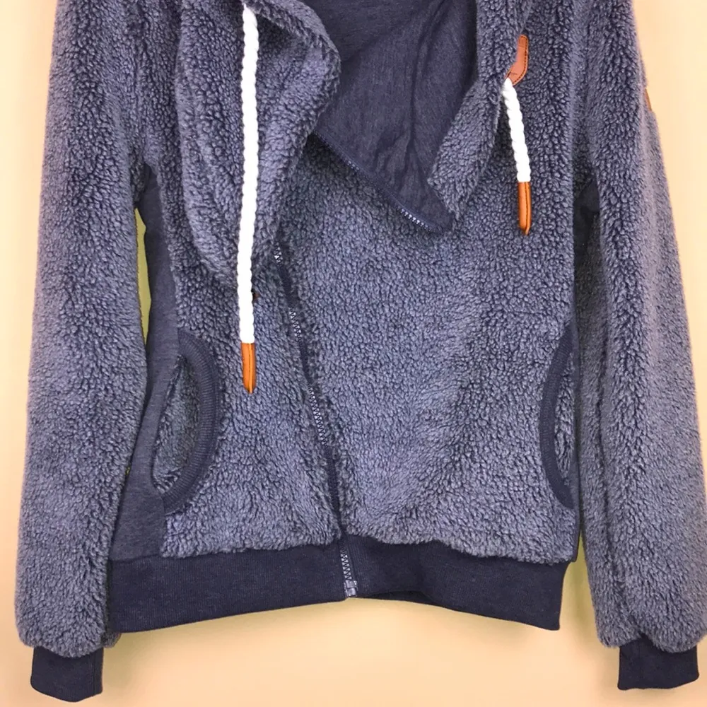 Wanakome Canada Women’s Blue Fleece Teddy Asymmetrical Zipper Jacket - Image 5