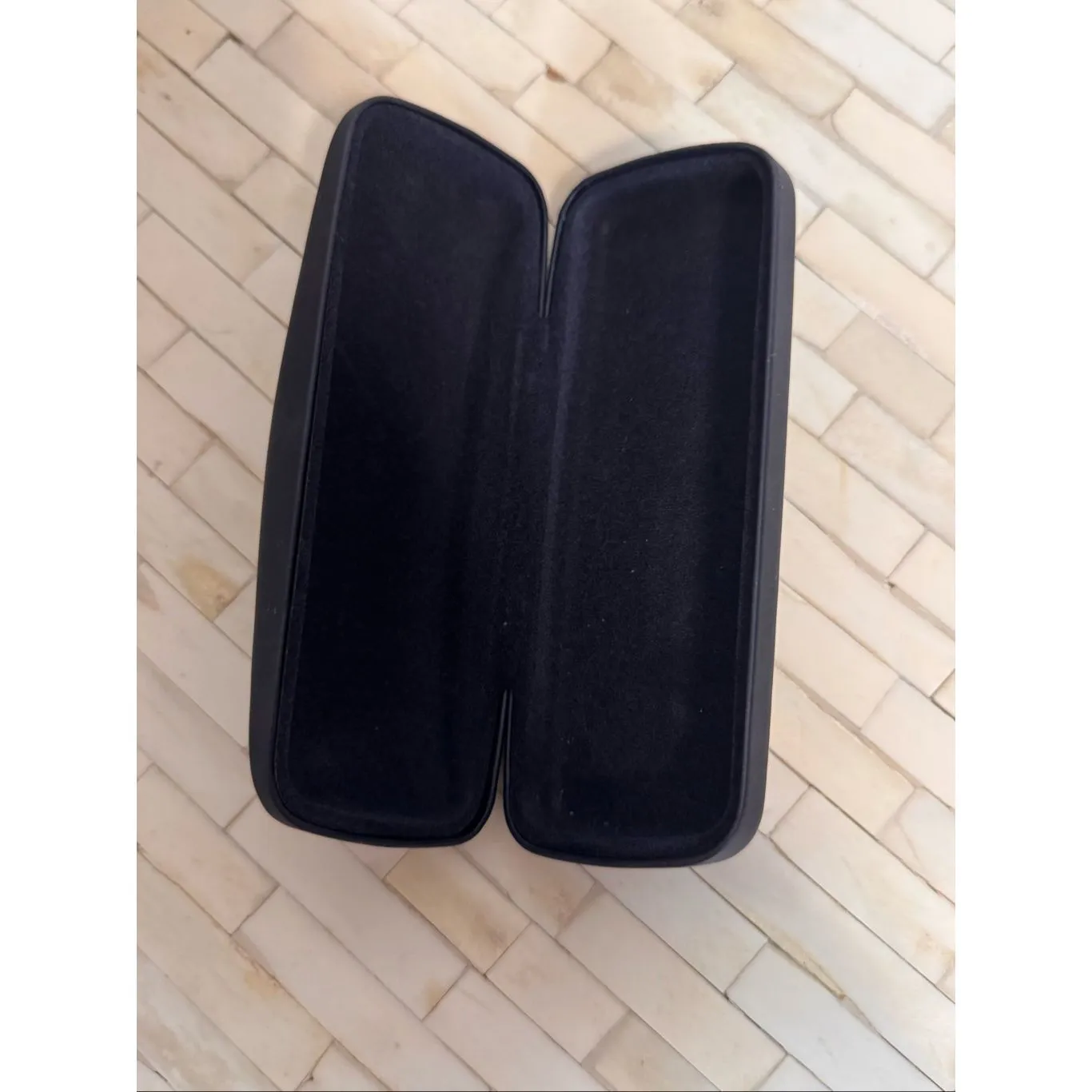 Nautica Black Hard Shell Eyeglasses Case - Image 2