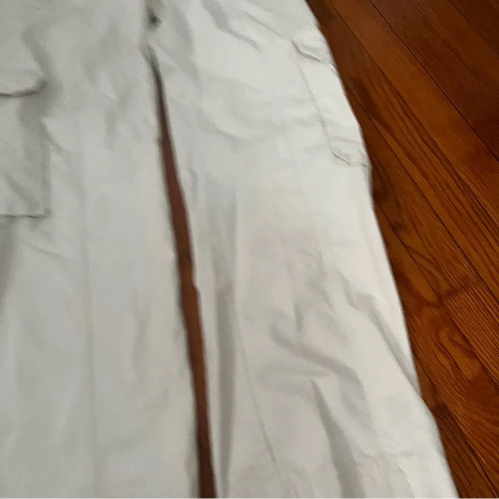 Abercrombie and Fitch beige cargo pants size 25 0S - Image 3