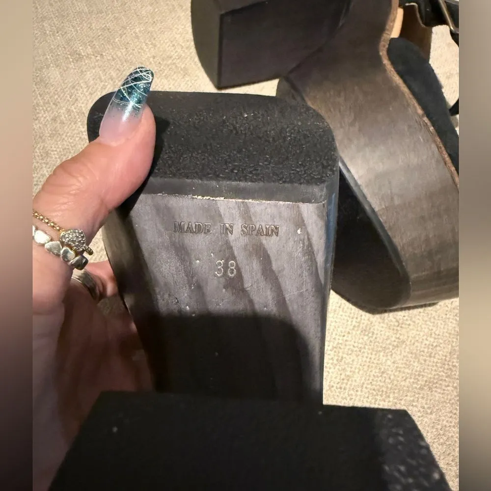 NEW FREEBIRD by Steven
Poppy Platform Mary Jane’s - Image 4