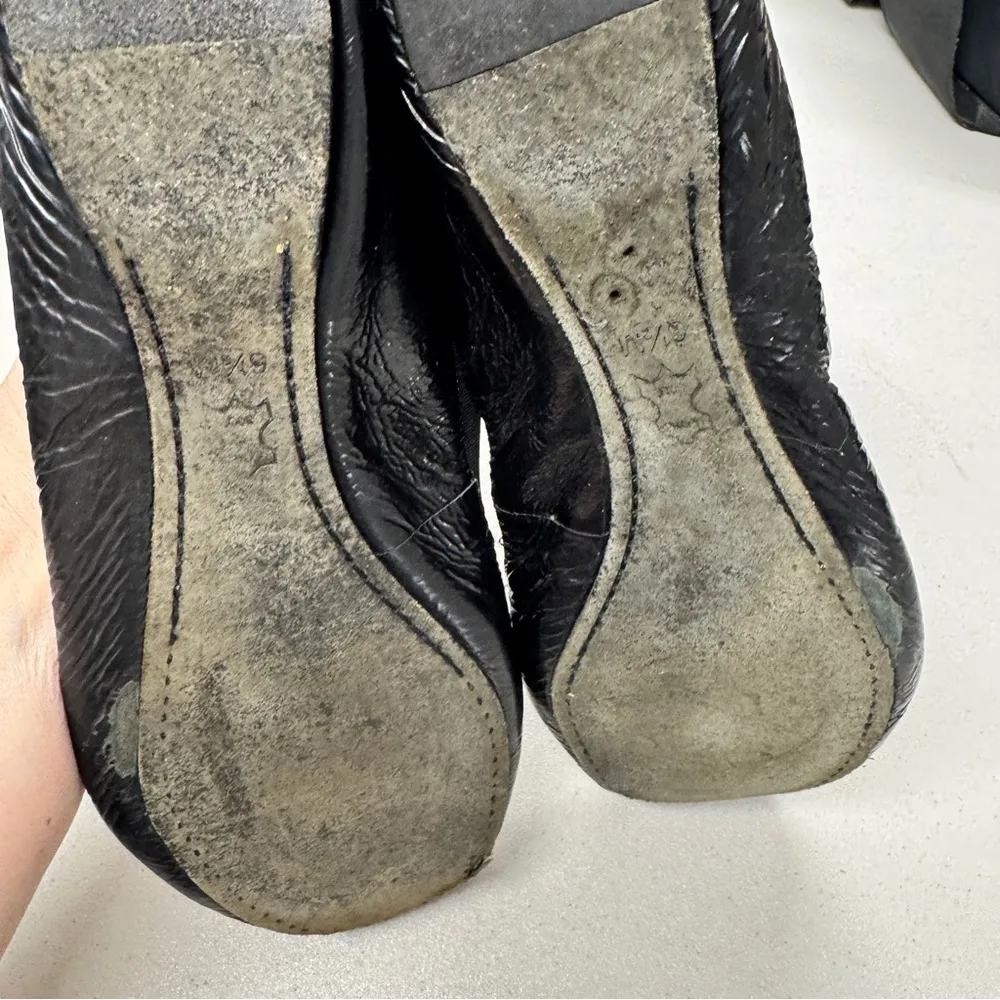 Tory Burch Black Leather Ballet Flats Womens 6.5 Classic Preppy Casual Slip On - Image 5