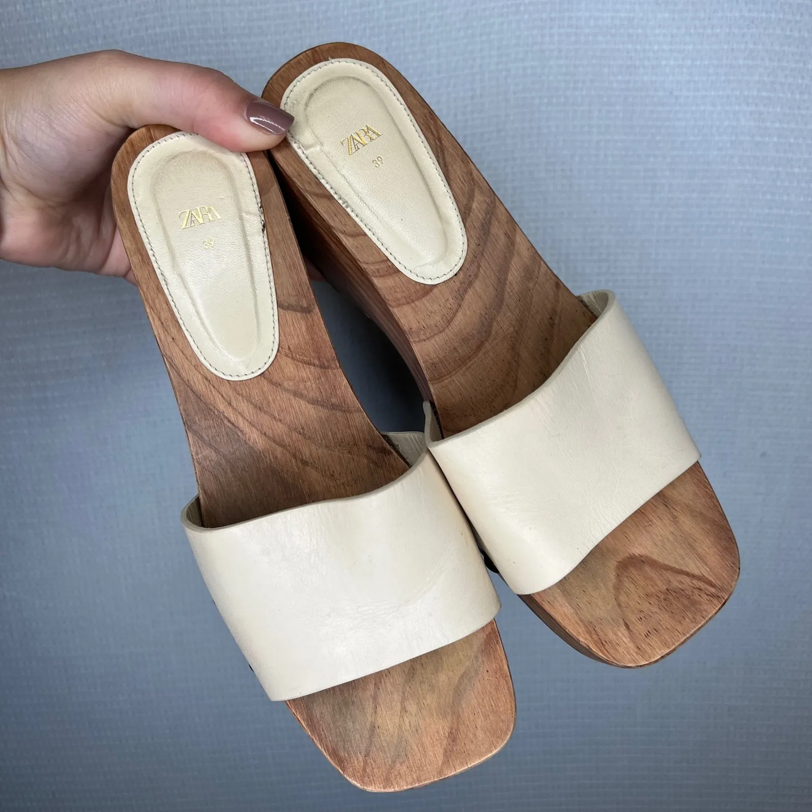 Zara Wood Platform‎ Clogs Sandals Size 39 Ivory Leather Slip On Shoes - Image 2