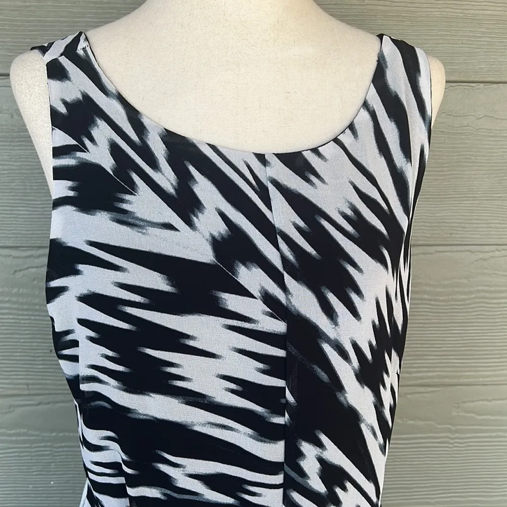 BB Dakota Sleeveless Dress - Image 2